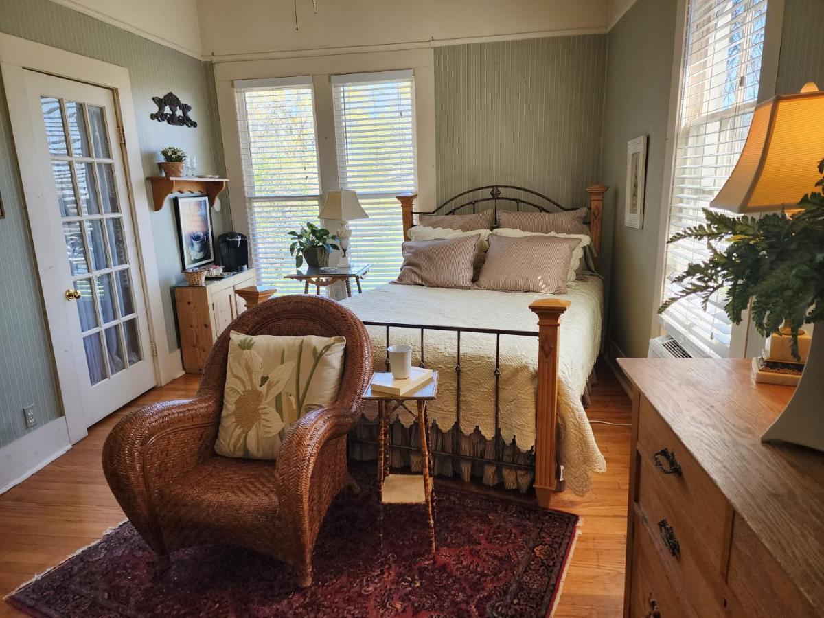 Rosemont B&B Cottages Little Rock Exteriör bild